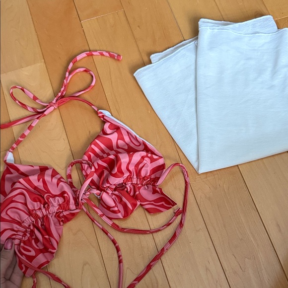 Swimsuit bundle - Picture 6 of 8